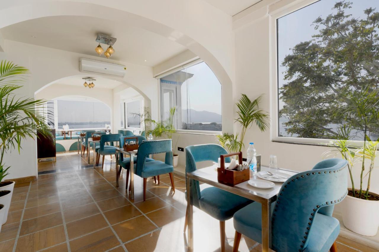 Moustache Udaipur Luxuria Hotel ภายนอก รูปภาพ