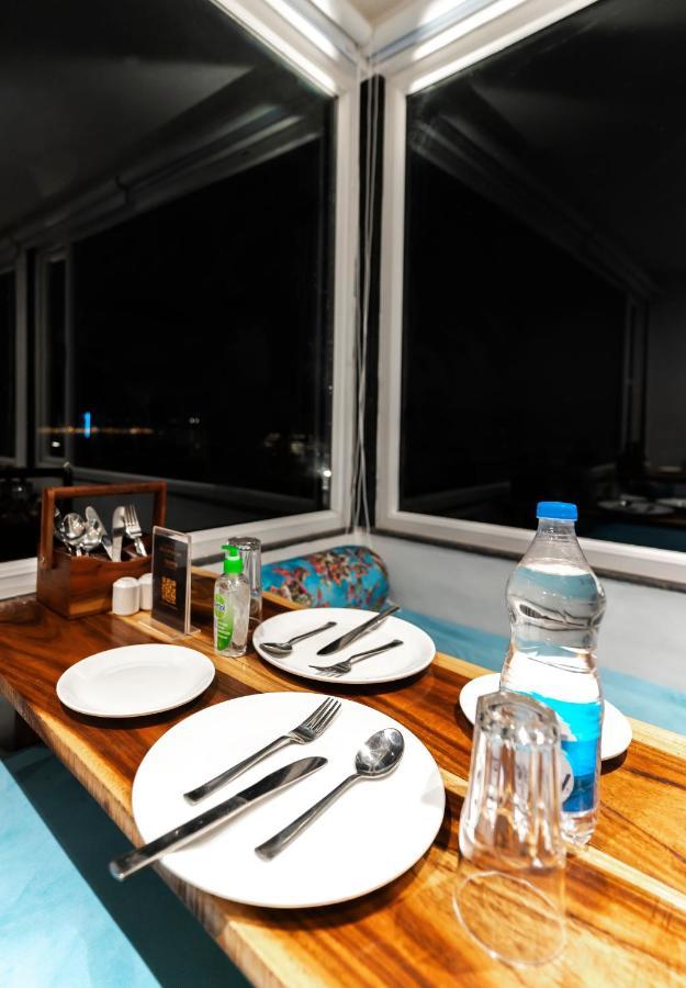 Moustache Udaipur Luxuria Hotel ภายนอก รูปภาพ